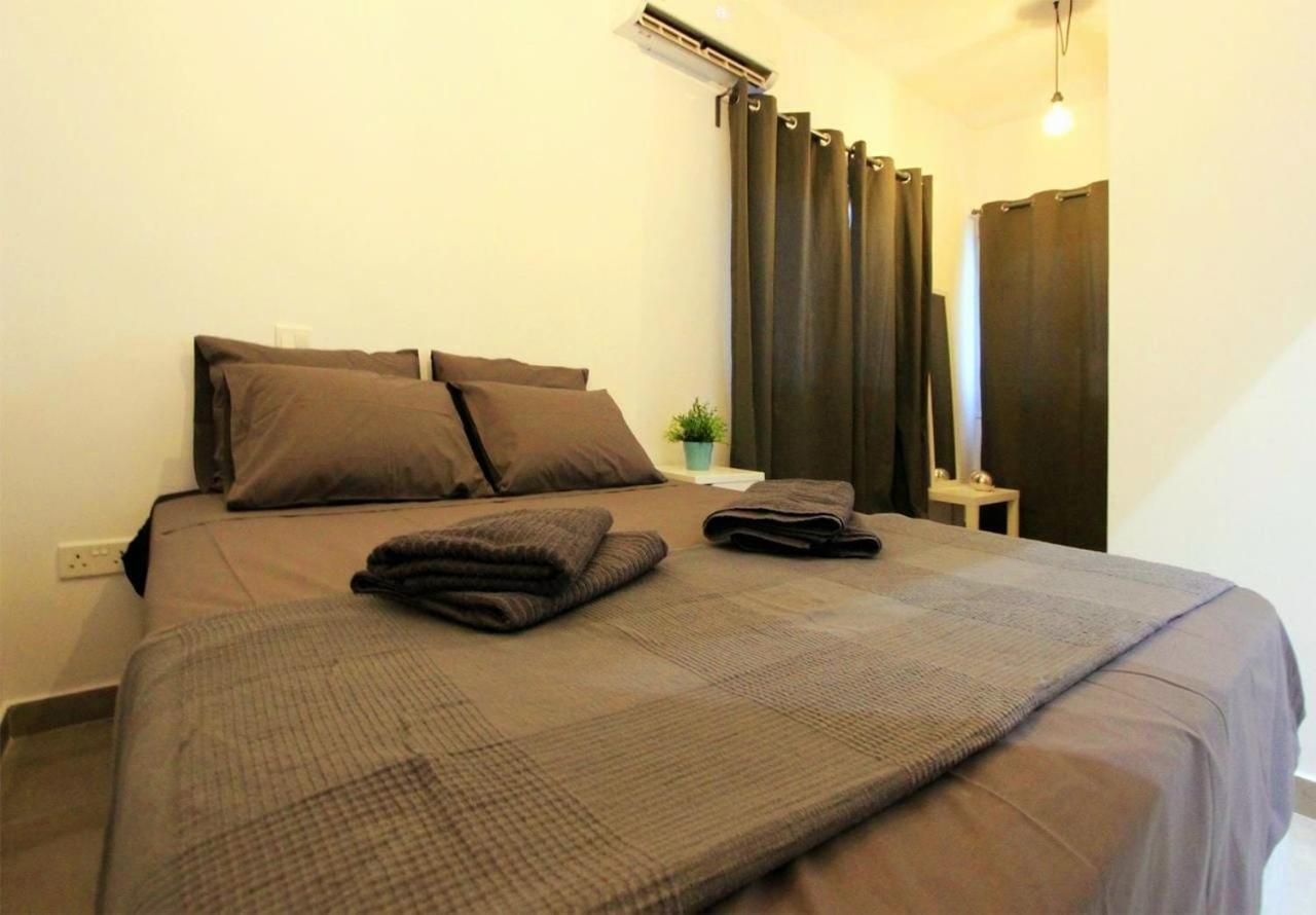 Papadavid Apartments Paphos Esterno foto