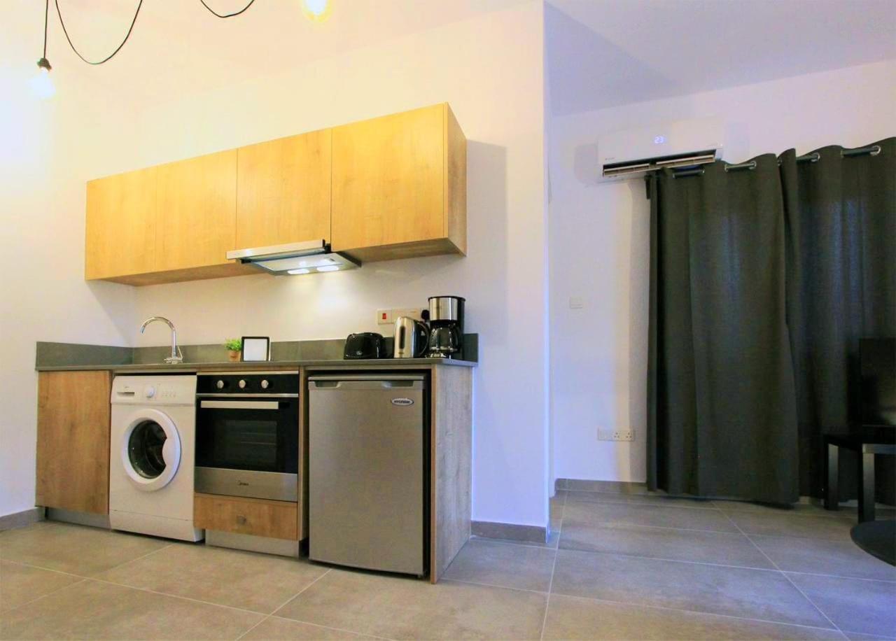 Papadavid Apartments Paphos Esterno foto