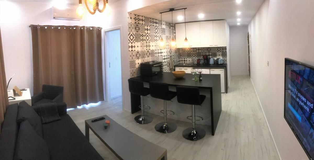 Papadavid Apartments Paphos Esterno foto