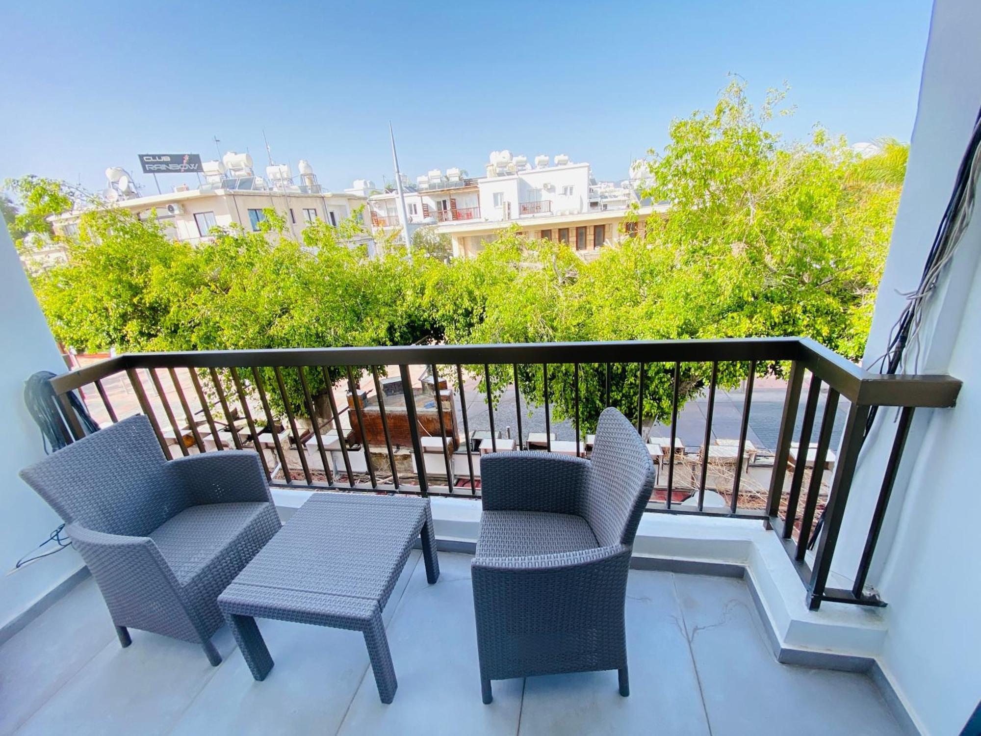 Papadavid Apartments Paphos Esterno foto